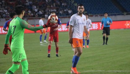 xingkongsports- 布莱顿黑马姿态持续领跑，德泽尔比战术备受推崇  
